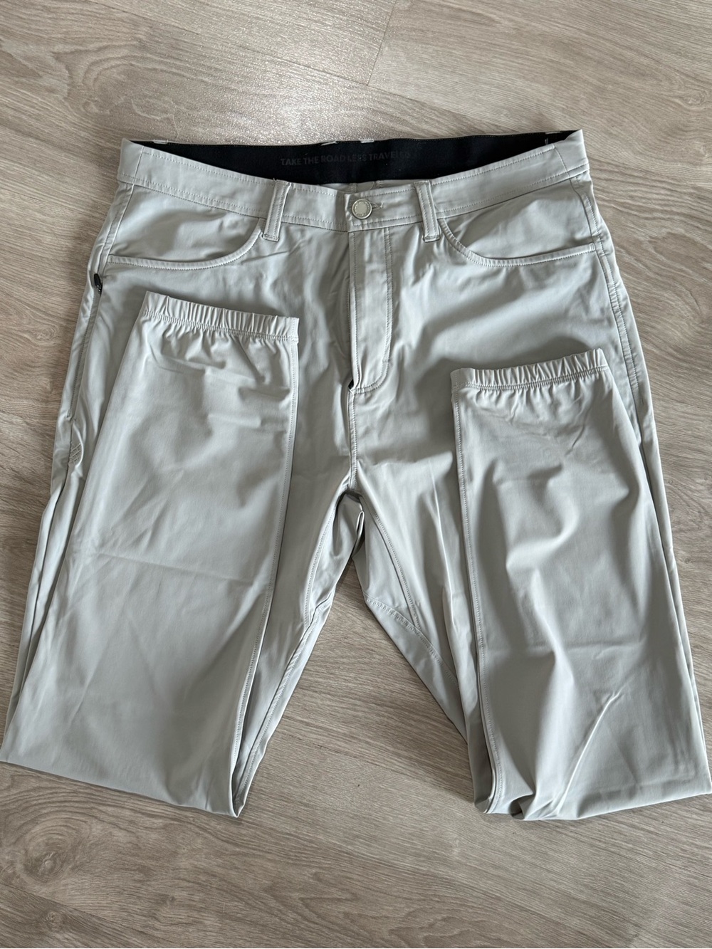 Men’s Rhone Resort Jogger - Sz 32 - great condition!